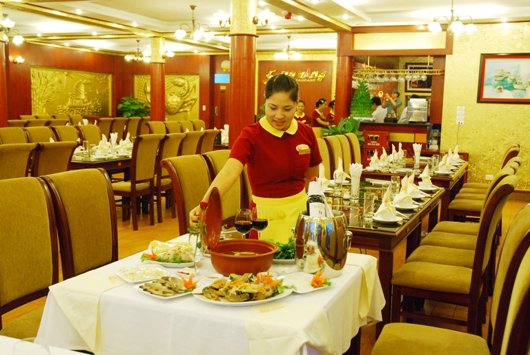 nhà hàng hải sản tươi ngon Hạ Long