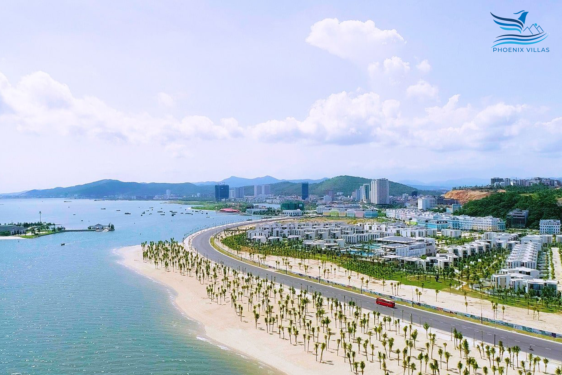 Bãi biển Bãi Cháy - điểm du lịch biển Quảng Ninh hấp dẫn cho mùa hè này